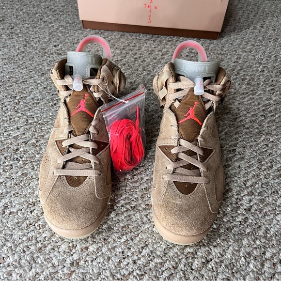 Jordan Retro 6 Travis Scott British Khaki - Picture 3 of 13